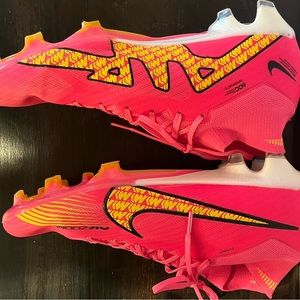 Nike air mercurial soccer cleats 9